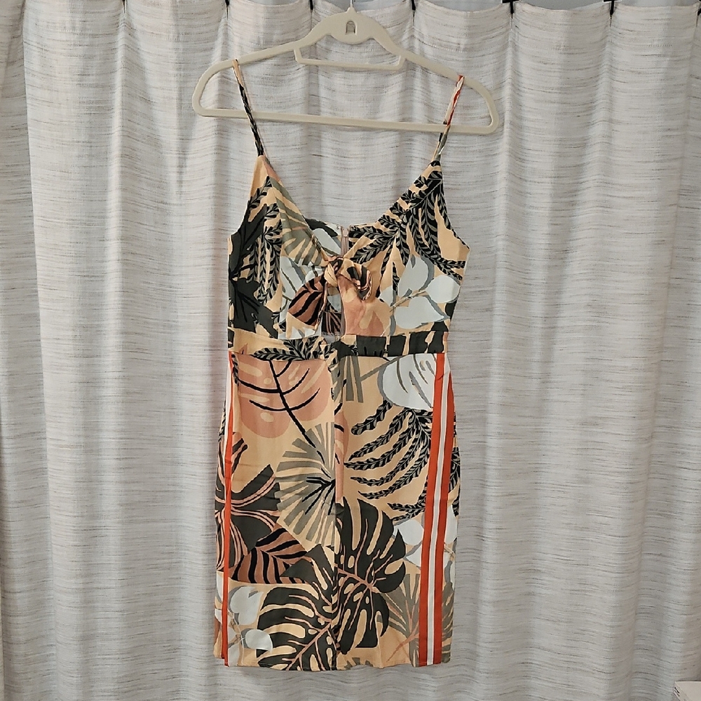 FARM RIO DRESS SIZE MEDIUM PETITE